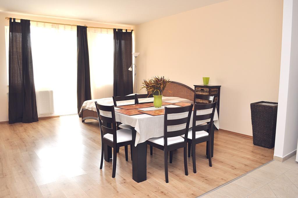 Tisza Palota Apartmanok Szeged Rom bilde
