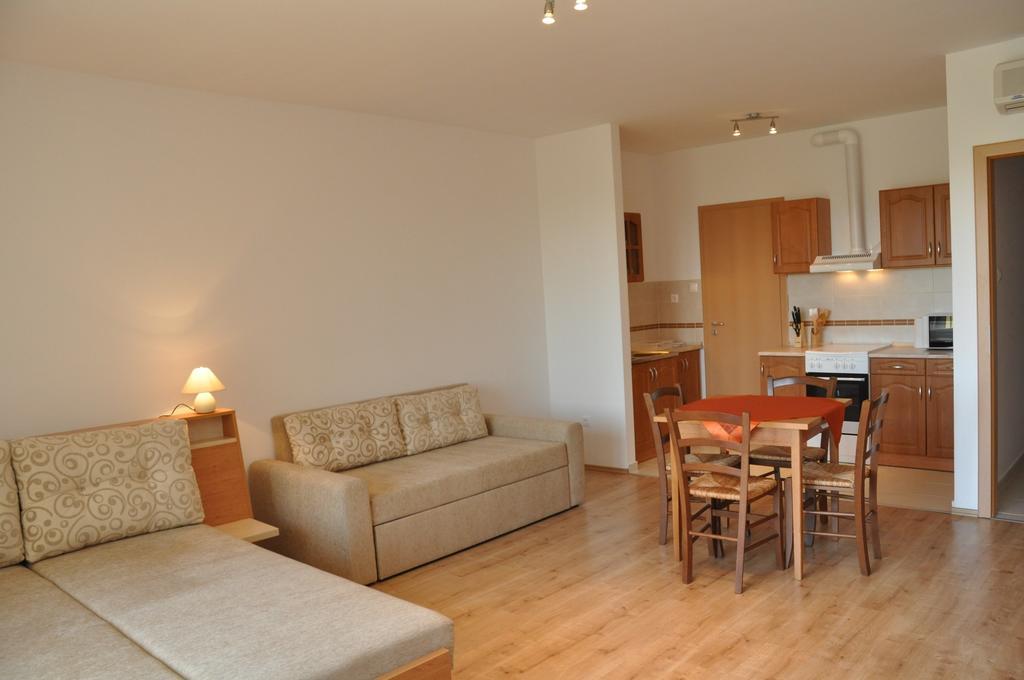 Tisza Palota Apartmanok Szeged Rom bilde