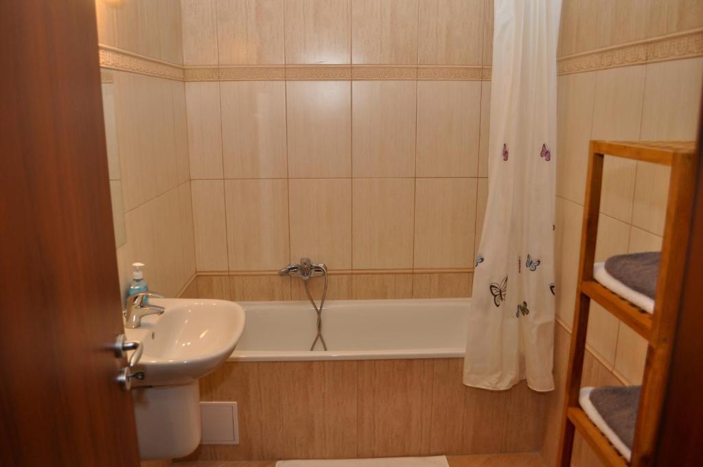 Tisza Palota Apartmanok Szeged Rom bilde