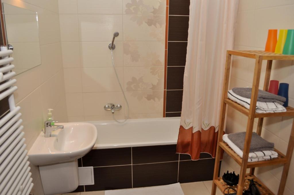 Tisza Palota Apartmanok Szeged Rom bilde