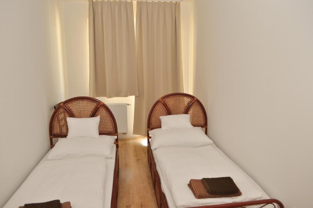 Tisza Palota Apartmanok Szeged Rom bilde