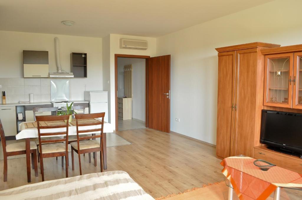 Tisza Palota Apartmanok Szeged Rom bilde